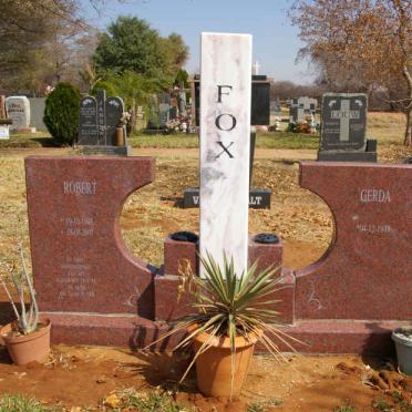 FOX Robert 1943-2007 &amp; Gerda 1949-