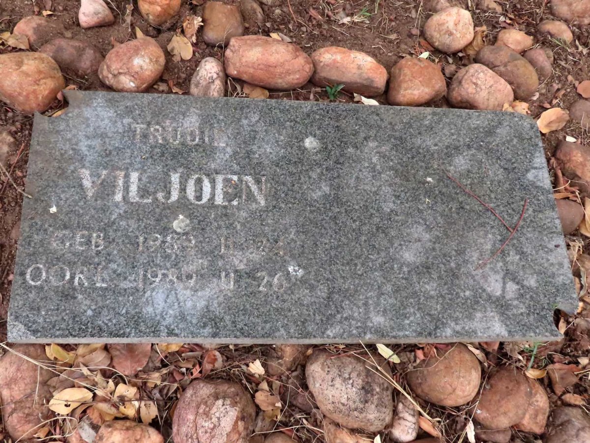 VILJOEN Trudie 1989-1989