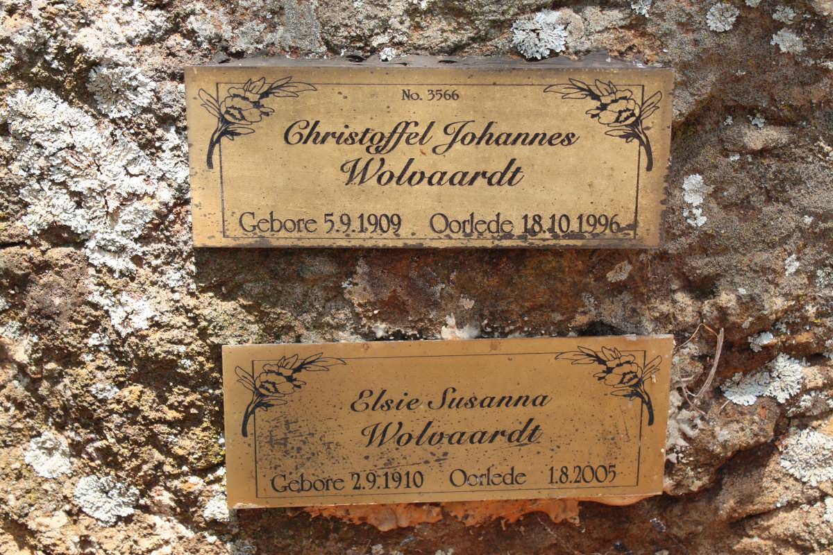 WOLVAARDT Christoffel Johannes 1909-1996 &amp; Elsie Susanna 1910-2005