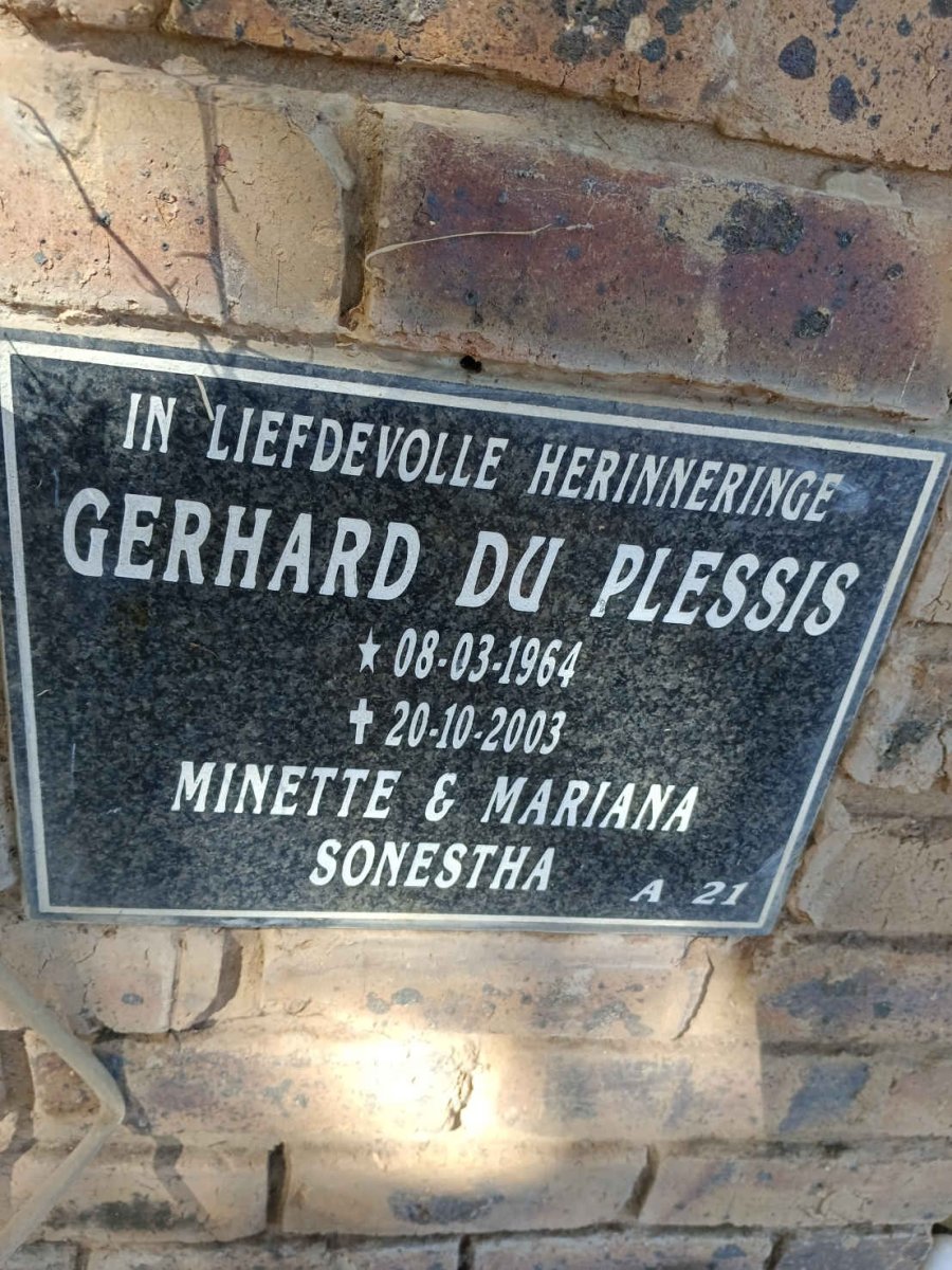 PLESSIS Gerhard, du 1964-2003