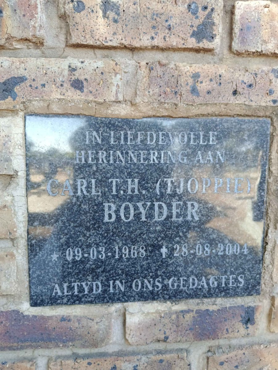 BOYDER Carl T.H. 1968-2004