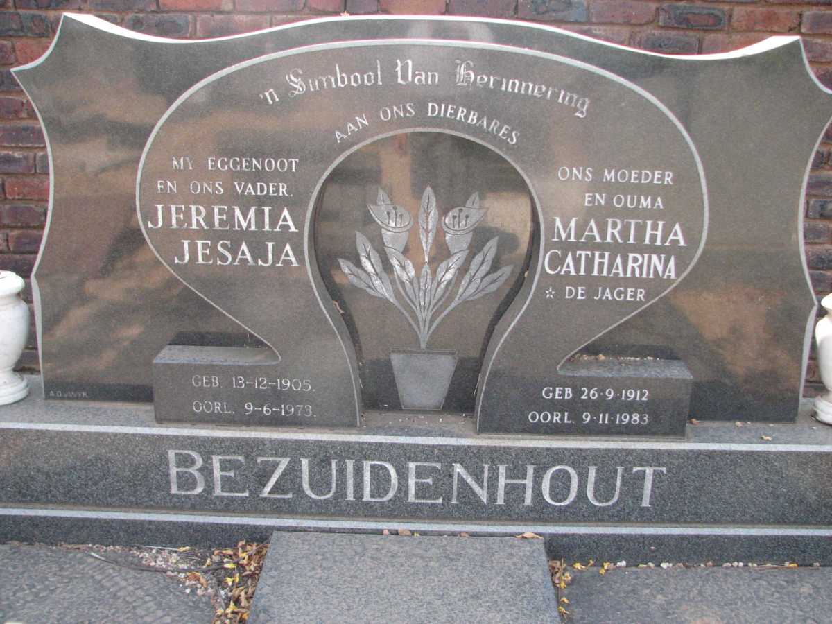 BEZUIDENHOUT Jeremia Jesaja 1905-1973 &amp; Martha Catharina DE JAGER 1912-1983