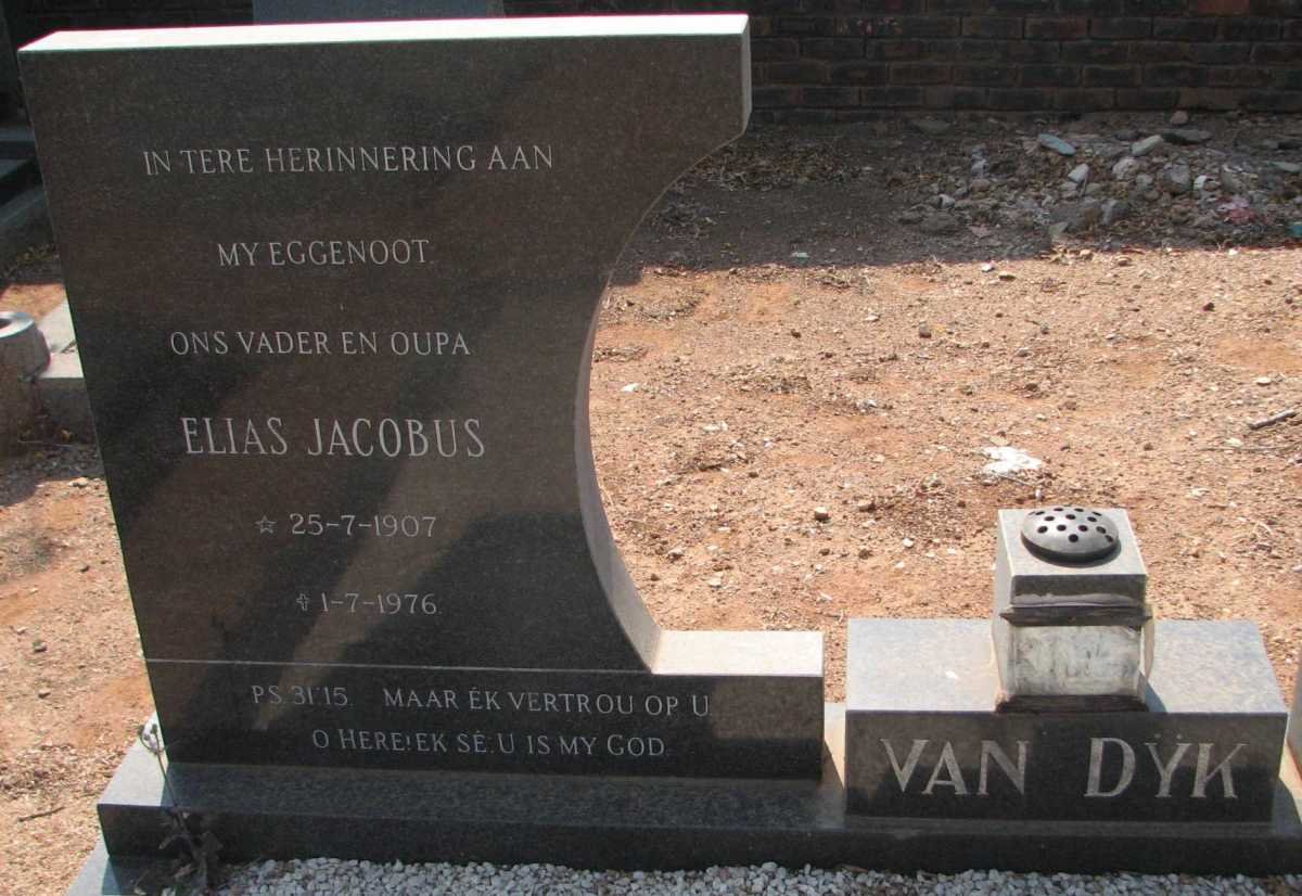 DYK Elias Jacobus, van 1907-1976 &amp; Marthina Magdalena CRONJE 1912-1995