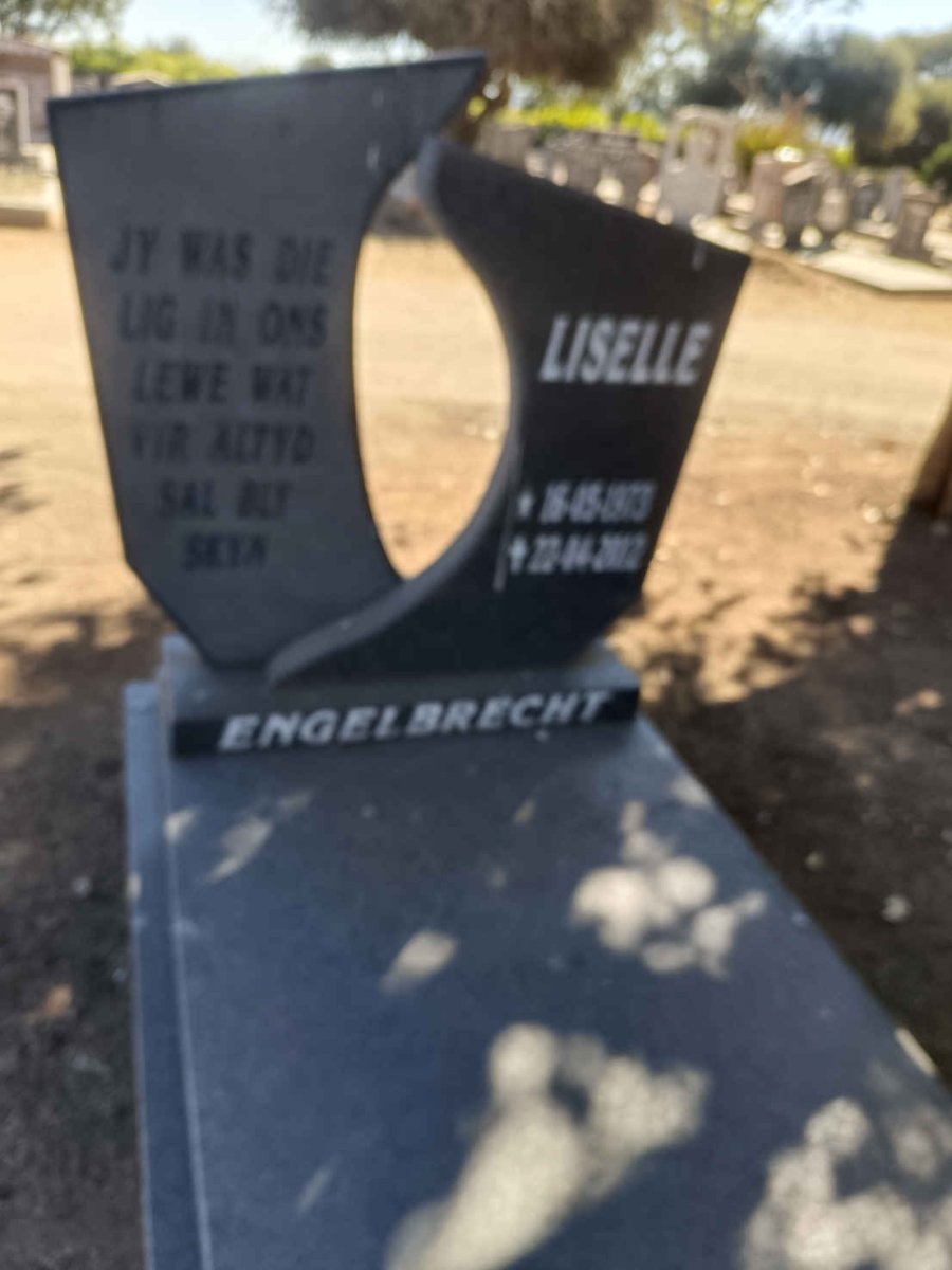 ENGELBRECHT Liselle 1973-2012