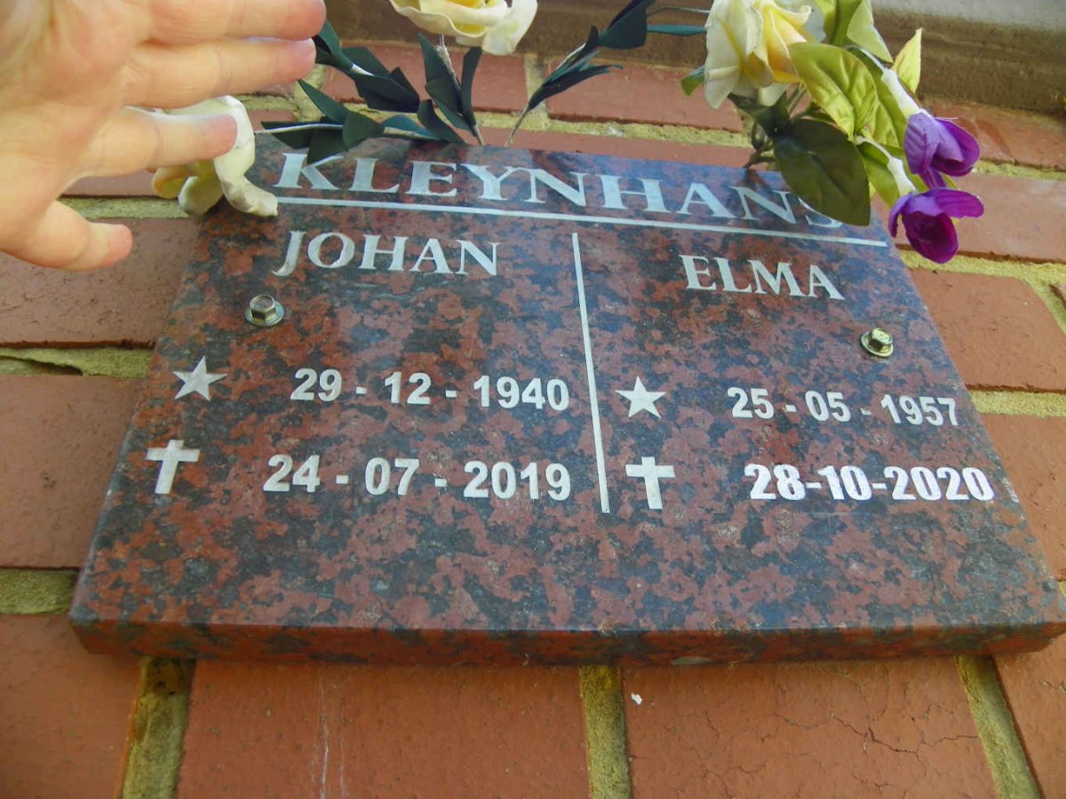 KLEYNHANS Johan 1940-2019 &amp; Elma 1957-2020