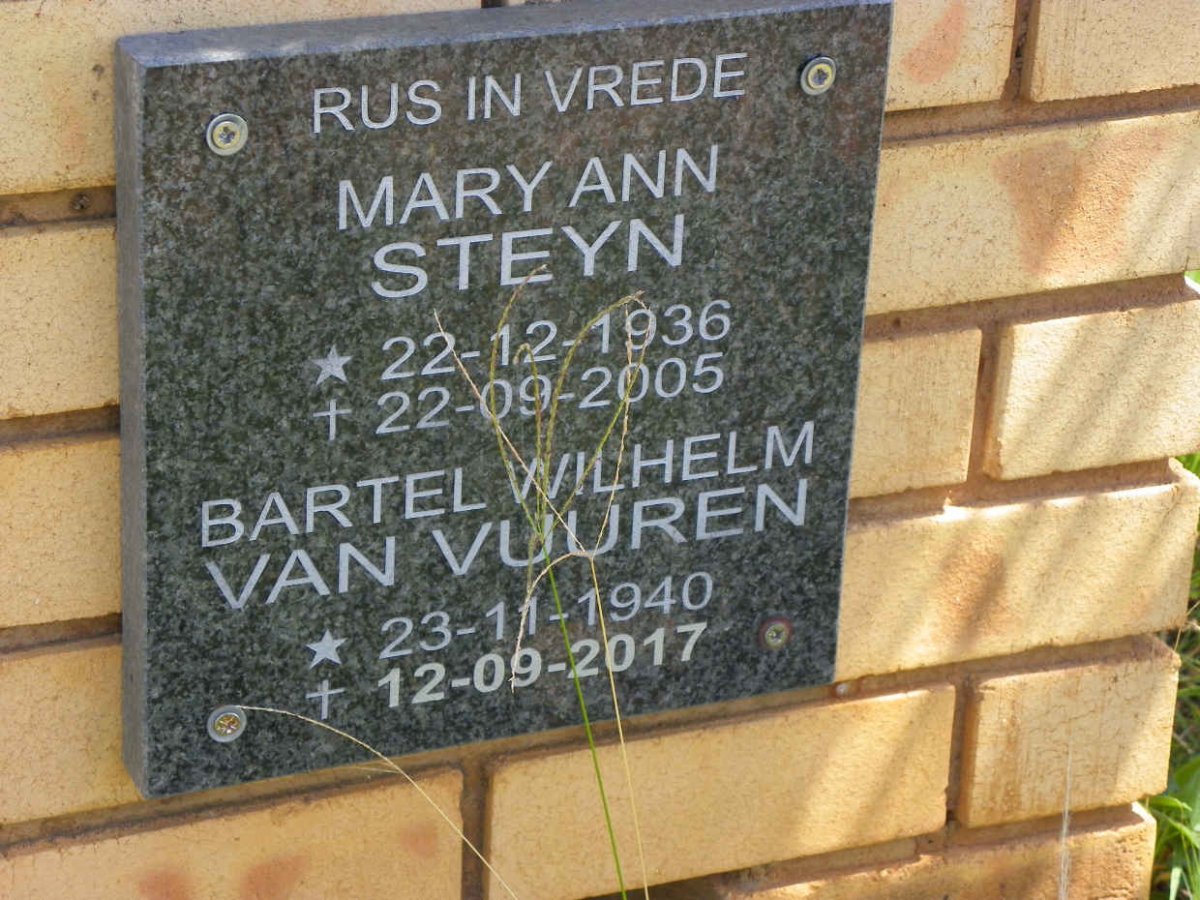 STEYN Mary Ann 1936-2005 :: VAN VUUREN Bartel Wilhelm 1940-2017