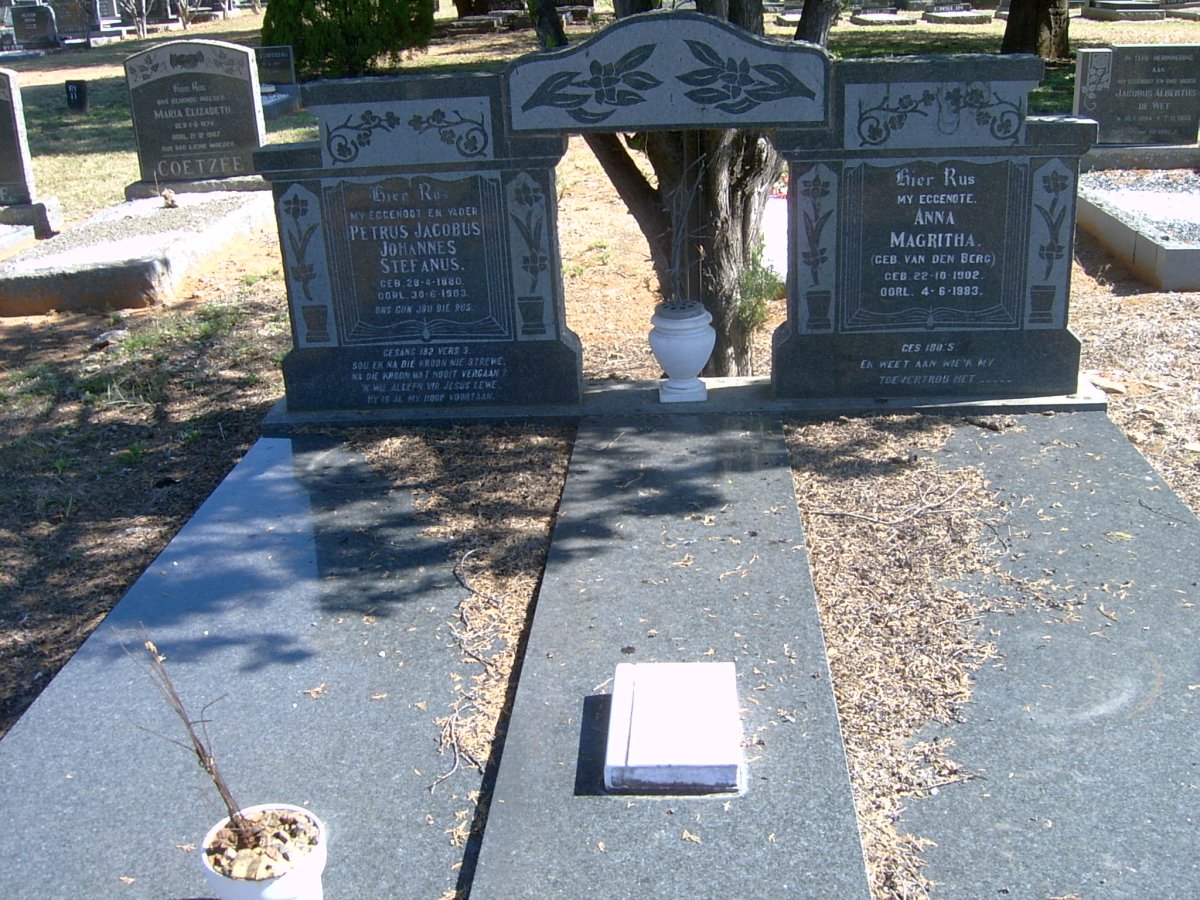 NEL Petrus Jacobus Johannes Stefanus 1880-1963 &amp; Anna Magritha VAN DEN BERG 1902-1983