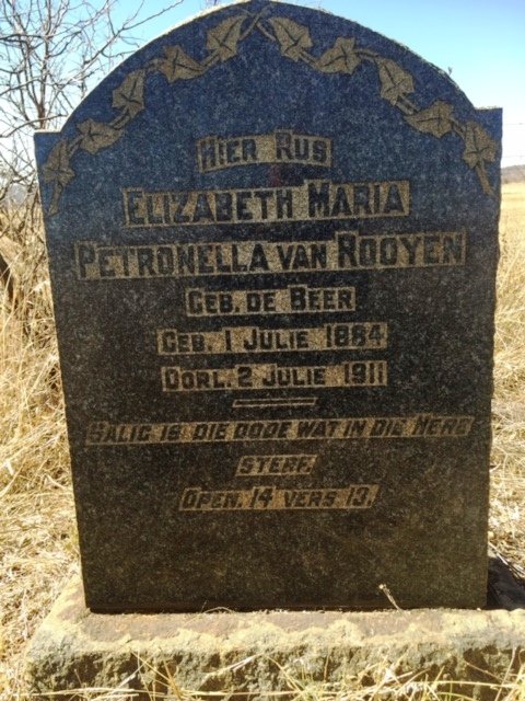 ROOYEN Elizabeth Maria Petronella, van nee DE BEER 1884-1911