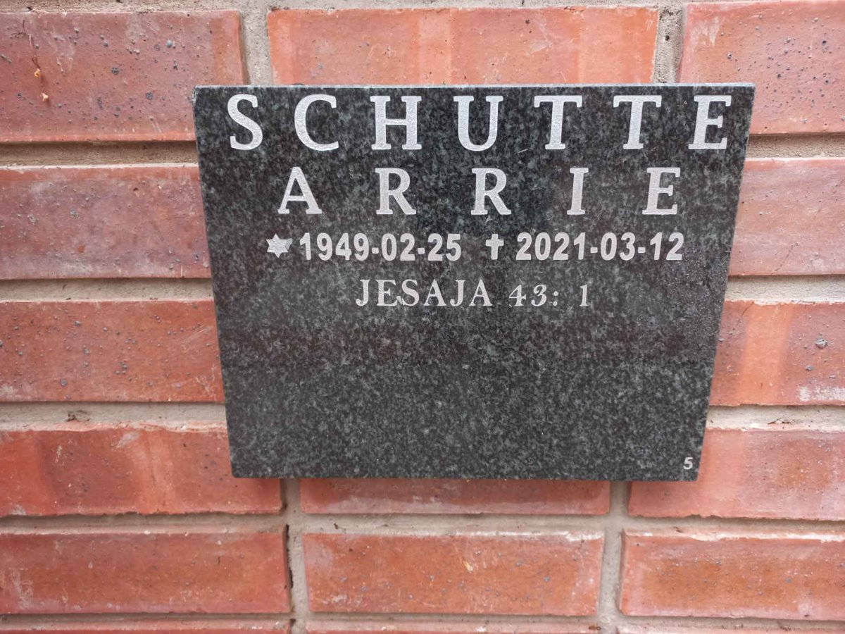SCHUTTE Arrie 1949-2021