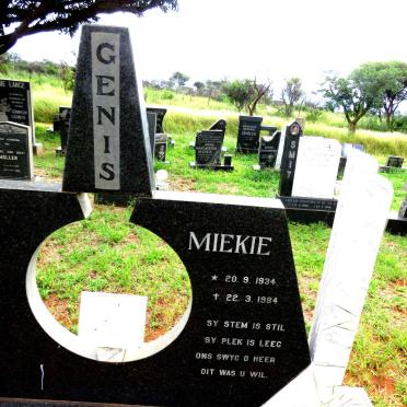 GENIS Miekie 1934-1984