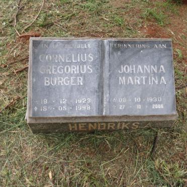 HENDRIKS Cornelius Gregorius Burger 1923-1998 & Johanna Martina 1930-2006