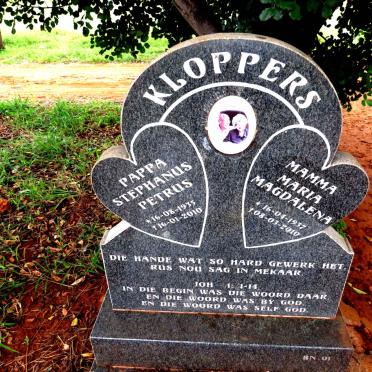 KLOPPERS Stephanus Petrus 1935-2010 & Maria Magdalena 1937-2010_1