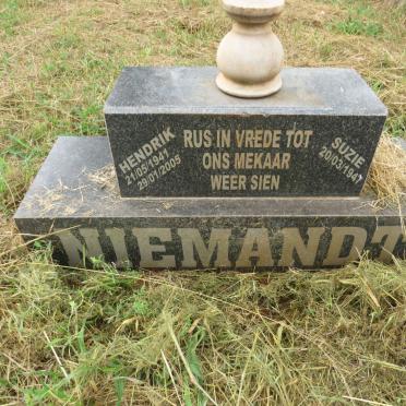 NIEMANDT Hendrik 1941-2005 & Suzie 1947-