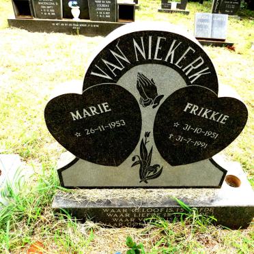 NIEKERK Frikkie, van 1951-1991 & Marie 1953-