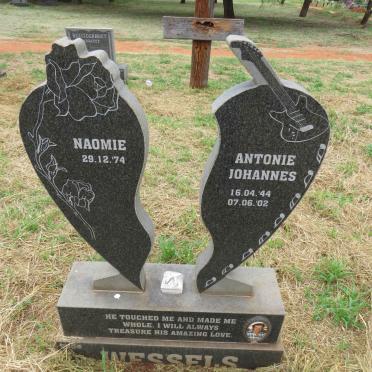 WESSELS Antonie Johannes 1944-2002 :: WESSELS Naomie 1974-