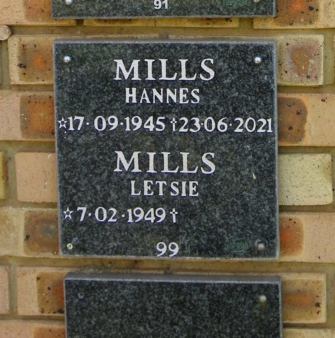 MILLS Hannes 1945-2021 &amp; Letsie  1949-