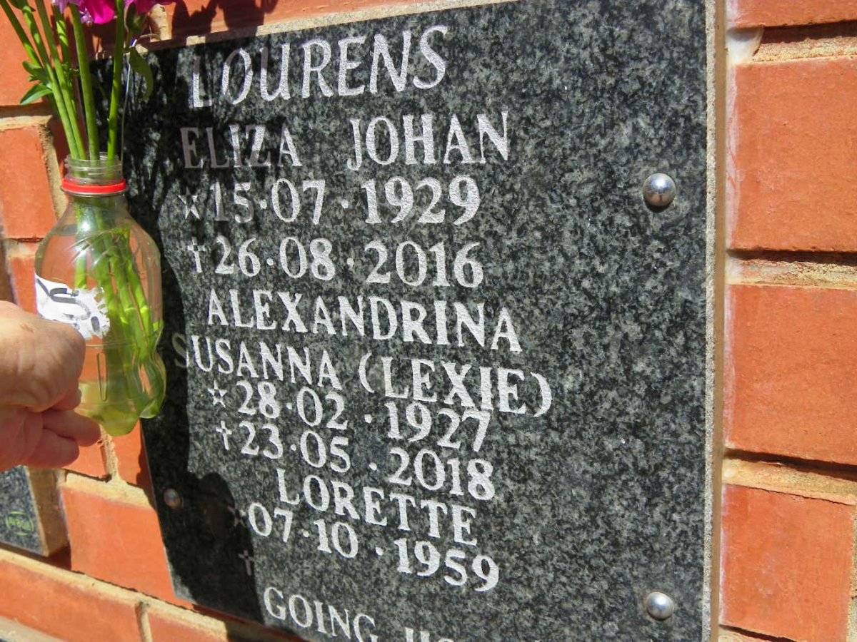 LOURENS Eliza Johan 1929-2016 &amp; Alexandrina Susanna 1927-2018 :: LOURENS Lorette 1959-