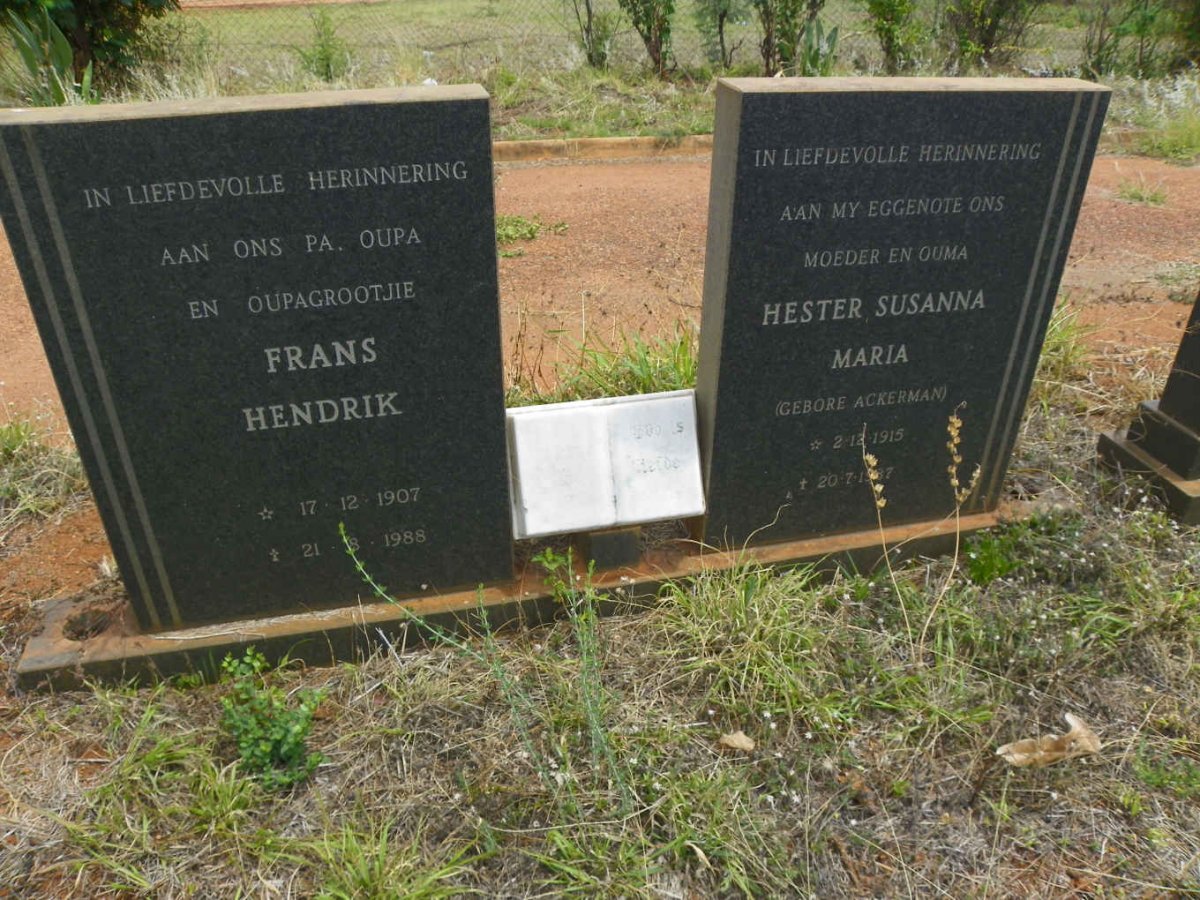 ? Frans Hendrik 1907-1988 &amp; Hester Susanna Maria nee ACKERMAN 1915-1987