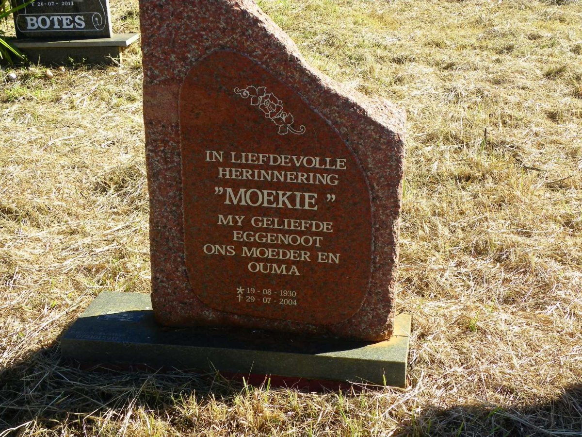 ? Moekie 1930-2004