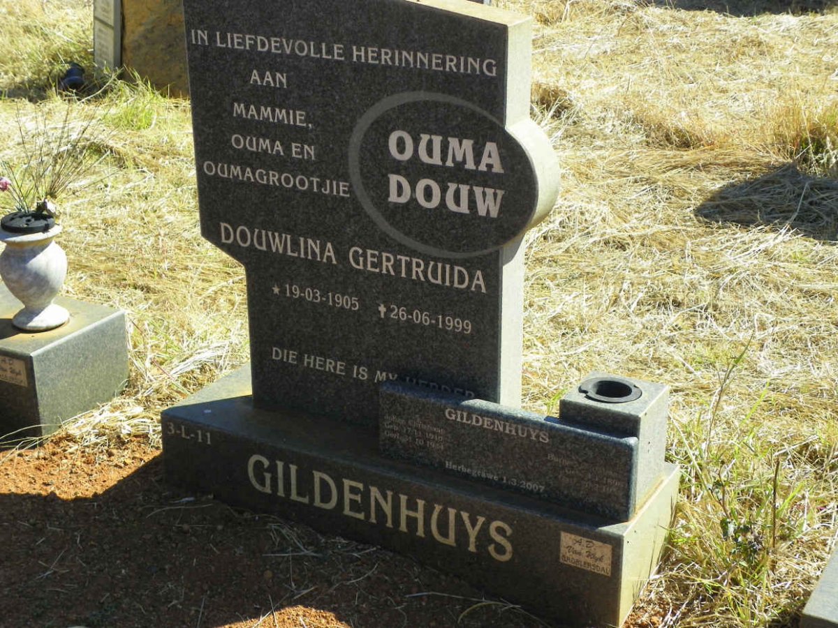 GILDENHUYS Douwlina Gertruida 1905-1999 :: GILDENHUYS Burger Christiaan 1896-1955 :: GILDENHUYS Johan Christiaan 1910-1934