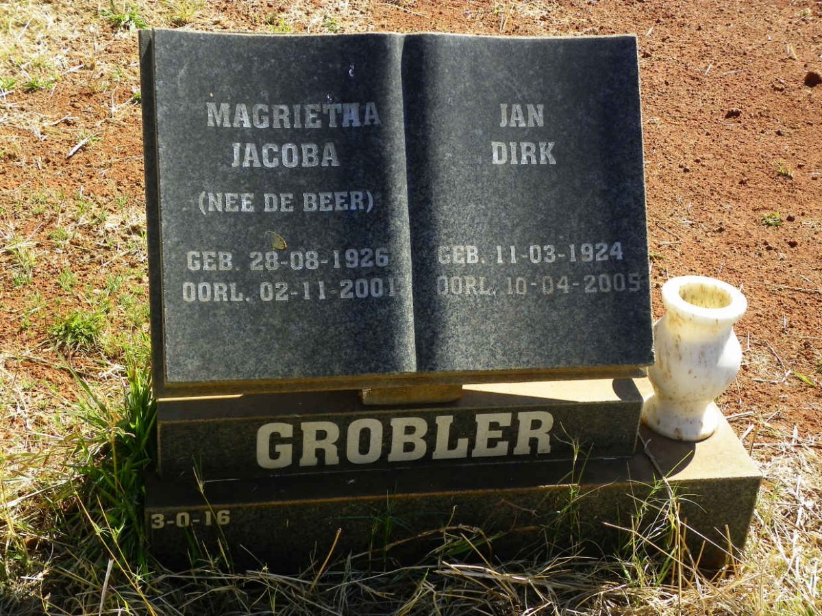 GROBLER Jan Dirk 1924-2005 & Magrietha Jacoba DE BEER 1926-2001
