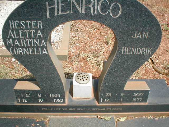 HENRICO Jan Hendrik 1897-1977 &amp; Hester Aletta Martina Cornelia 1905-1982