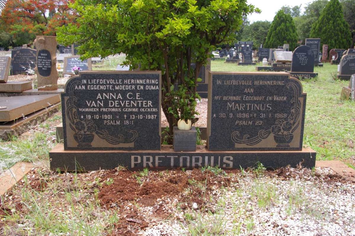 PRETORIUS Martinus 1896-1968 &amp; Anna C.E. VAN DEVENTER voorheen PRETORIUS nee OLCKERS 1901-1987
