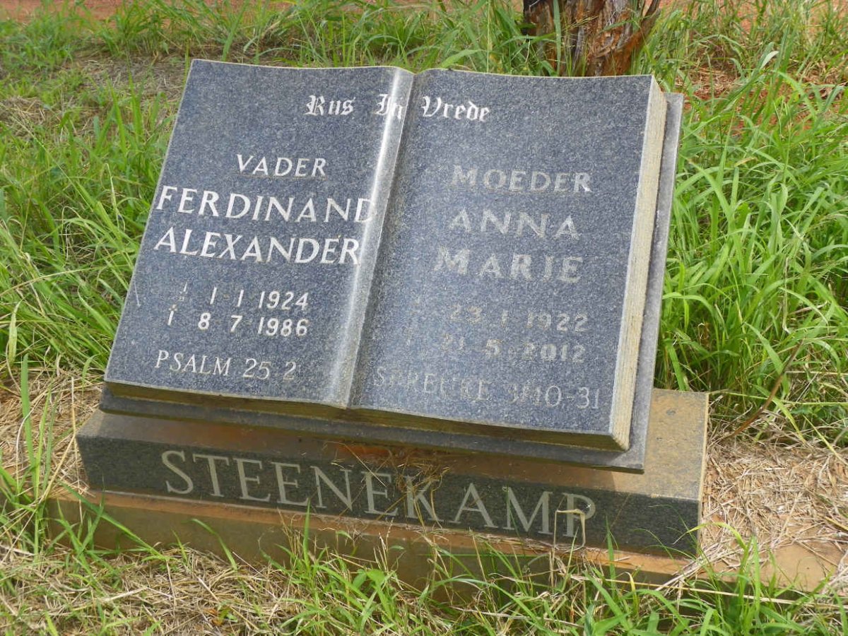 STEENEKAMP Ferdinand Alexander 1924-1986 &amp; Anna Marie 1922-2012