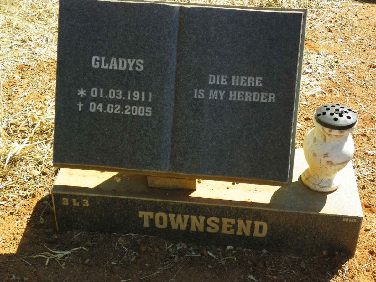 TOWNSEND Gladys 1911-2005