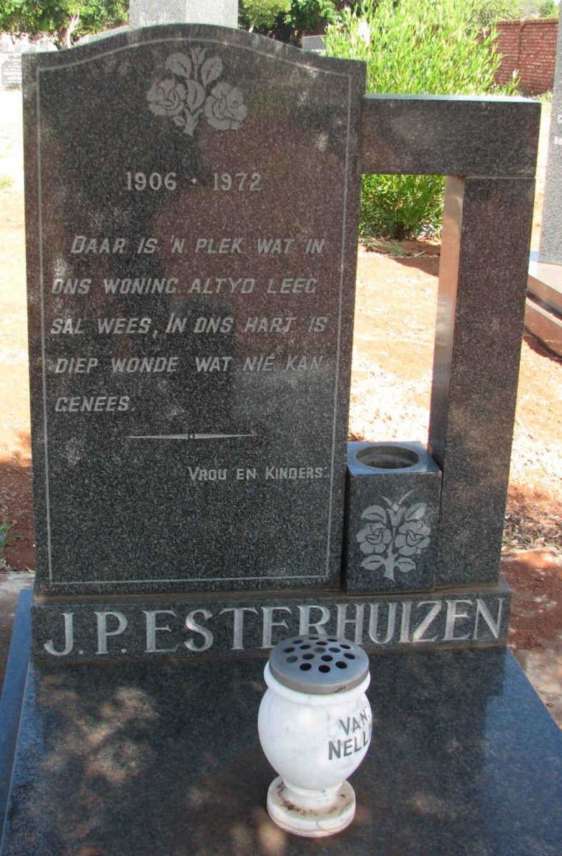ESTERHUIZEN J.P. 1906-1972