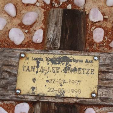 KNOETZE Tanya-Lee 1997-1998