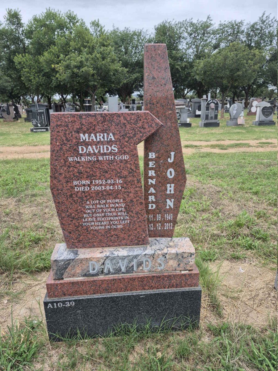 DAVIDS Bernard John 1949-2012 & Maria 1952-2003