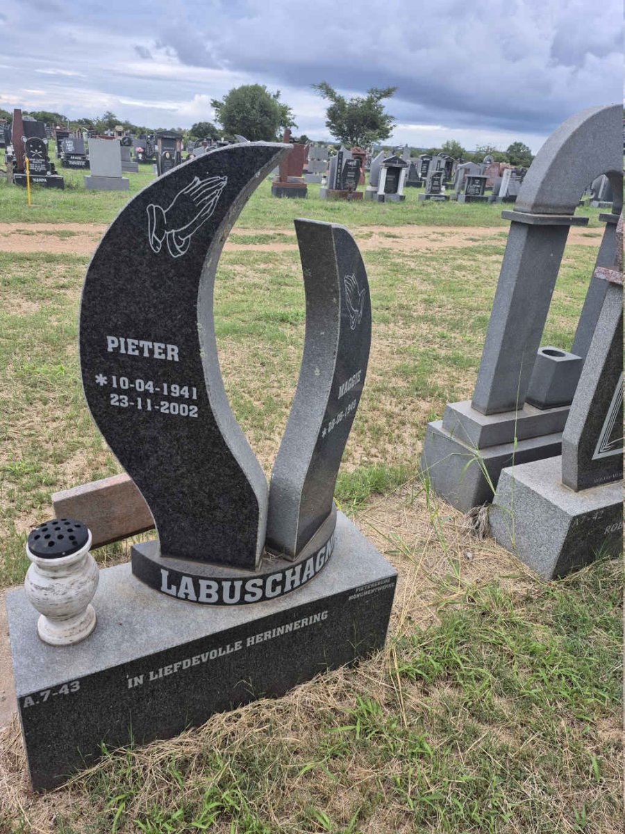 LABUSCHAGNE Pieter 1941-2002 & Maggie 1949- _1