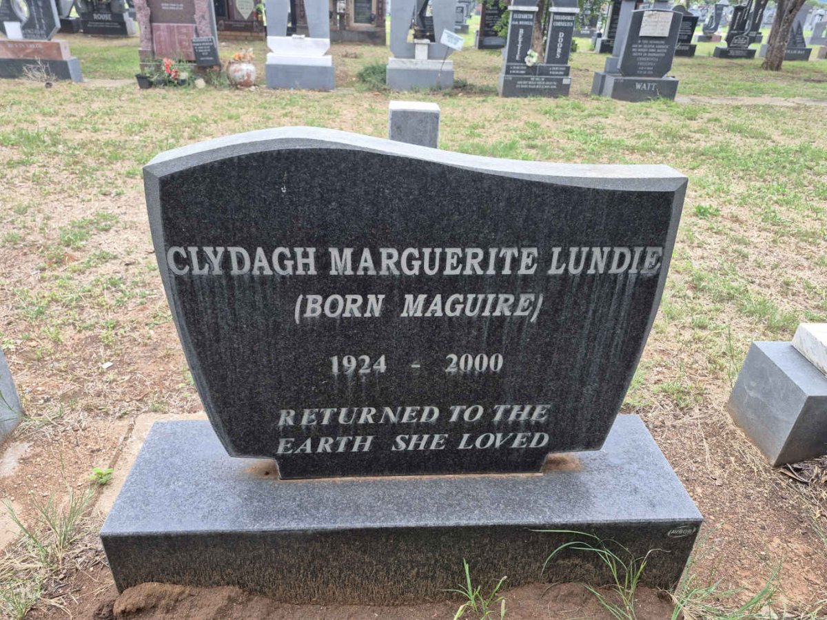 LUNDIE Clydagh Marguerite nee MAGUIRE 1924-2000