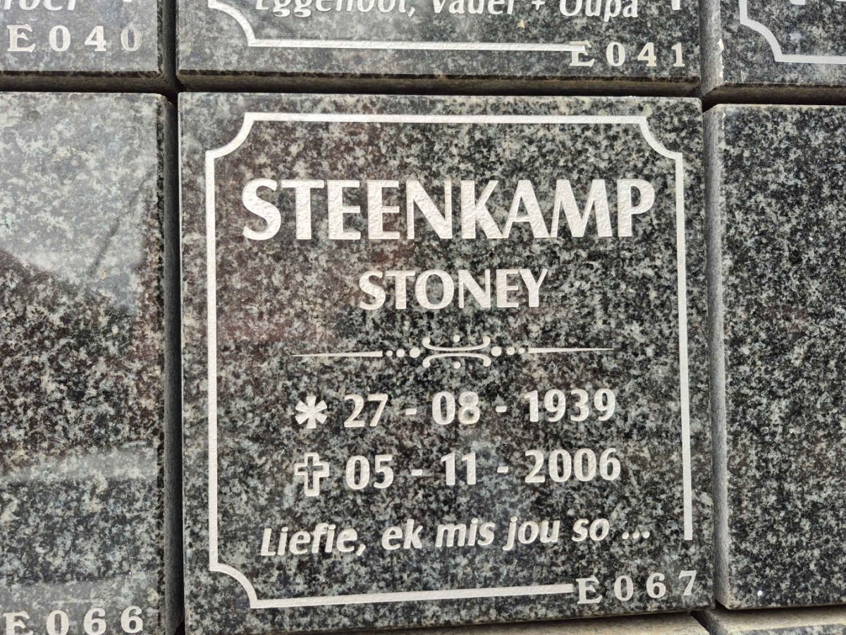 STEENKAMP Stoney 1939-2006