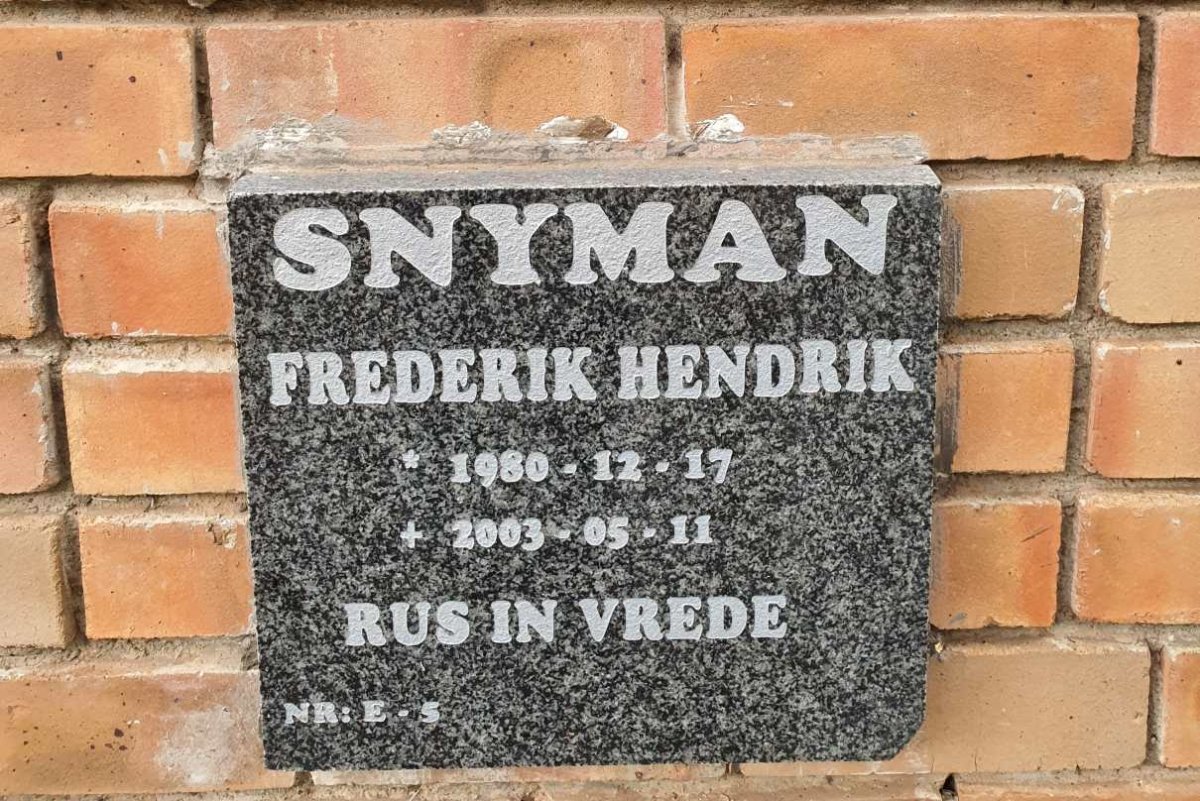 SNYMAN Frederik Hendrik 1980-2003