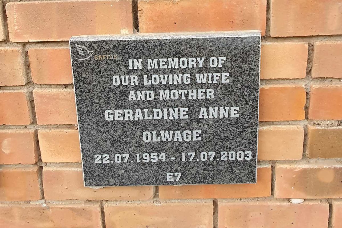 OLWAGE Geraldine Anne 1954-2003