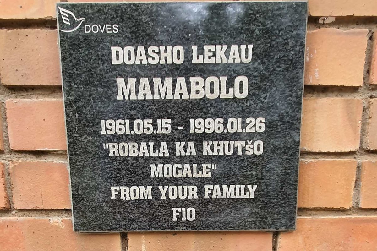 MAMABOLO Doasho Lekau 1961-1996