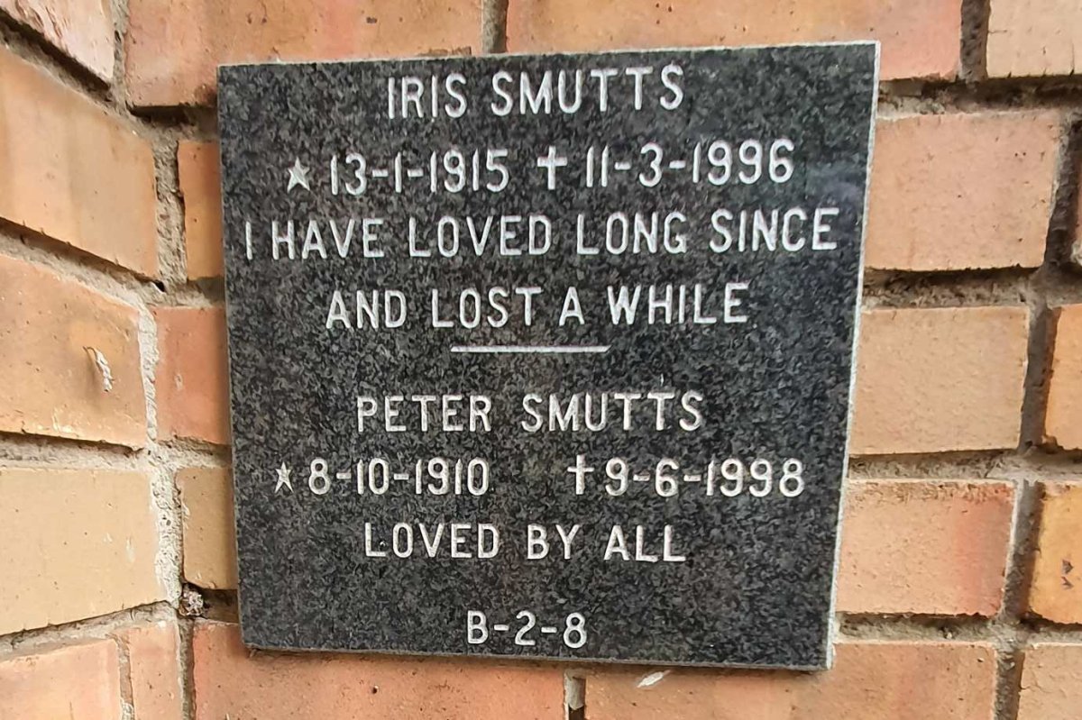 SMUTTS Peter 1910-1998 :: SMUTTS Iris 1915-1996
