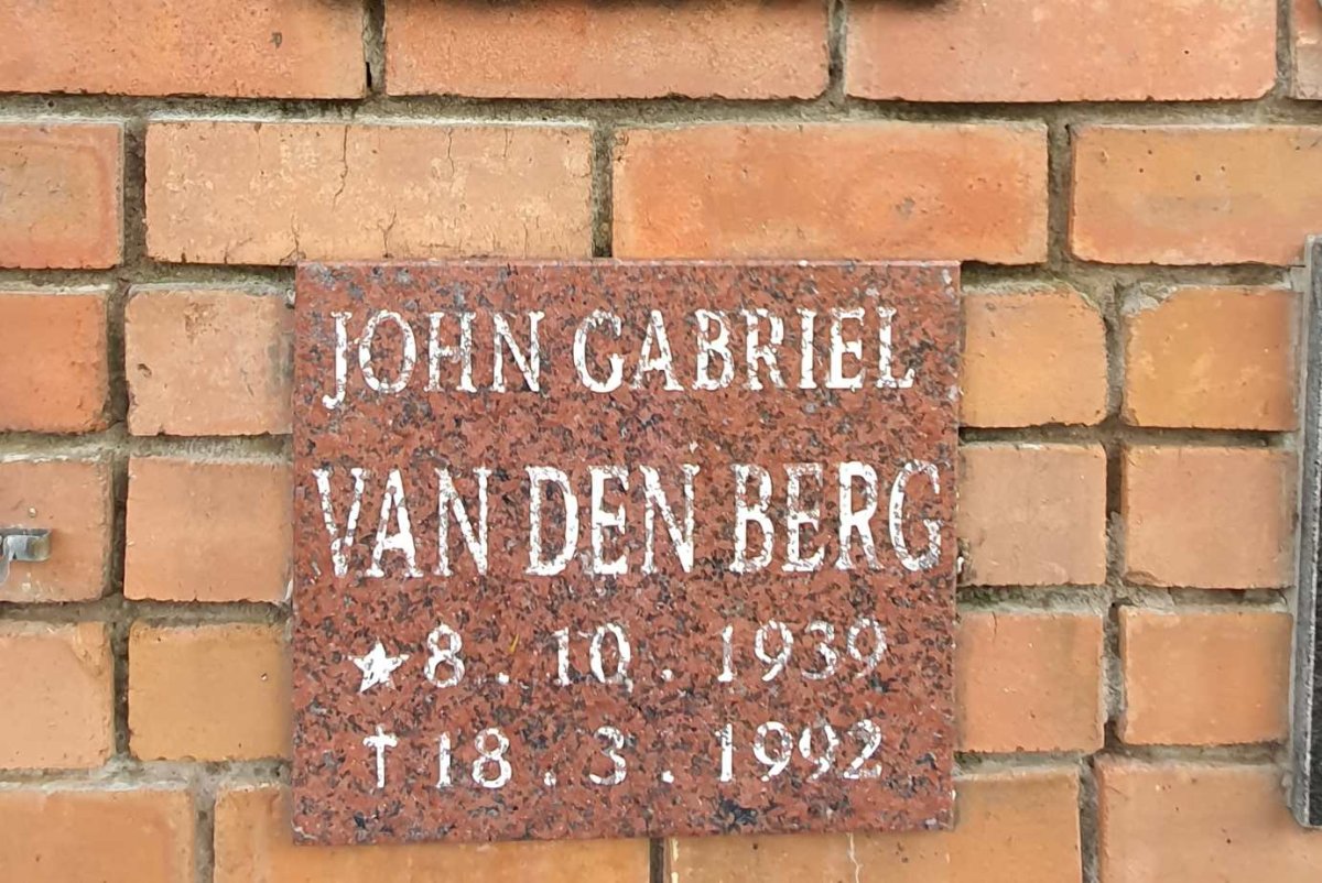 BERG John Gabriel, van den 1939-1992