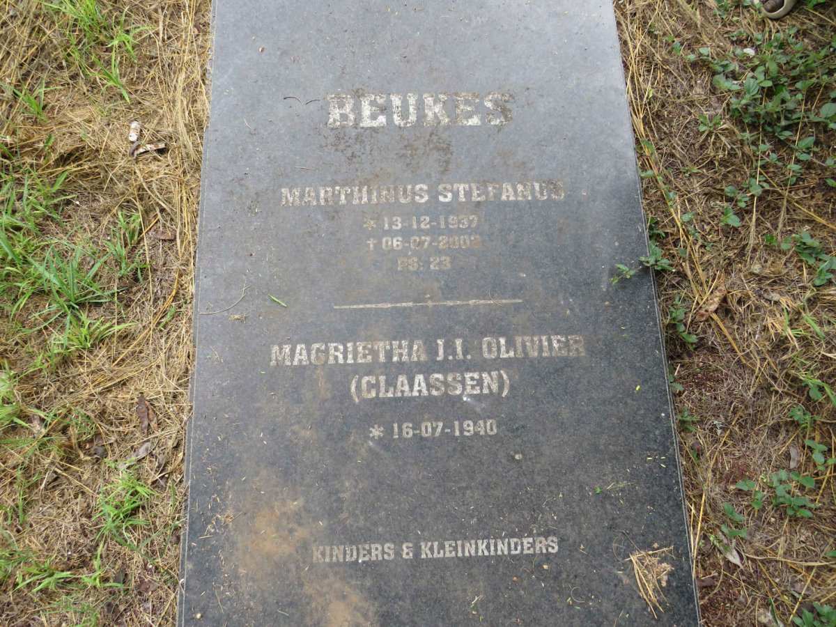 BEUKES Marthinus Stefanus 1937-2002 & Magrietha J.I. CLAASSEN 1940-