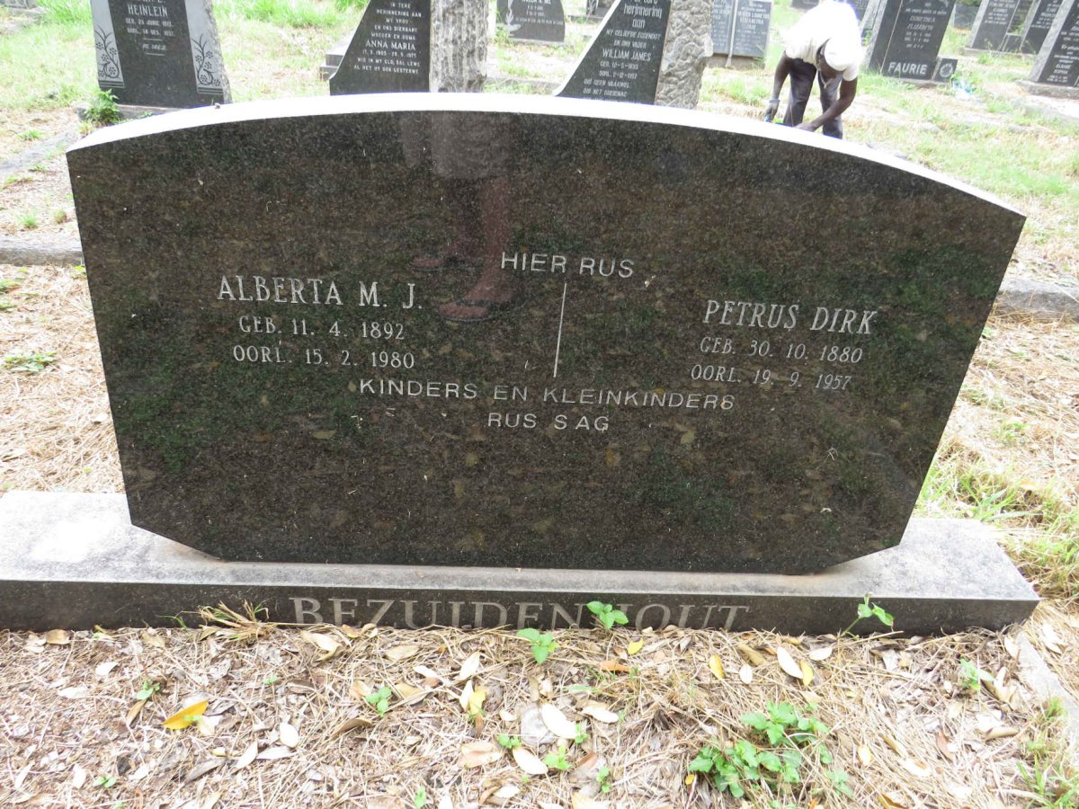 BEZUIDENHOUT Petrus Dirk 1880-1957 & Alberta M.J. 1892-1980