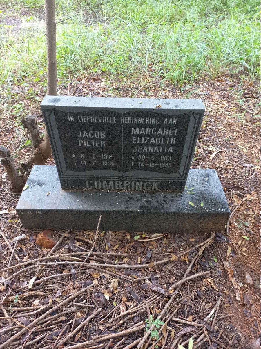 COMBRINCK Jacob Pieter 1912-1995 & Margaret Elizabeth Jeanatta 1913-1995