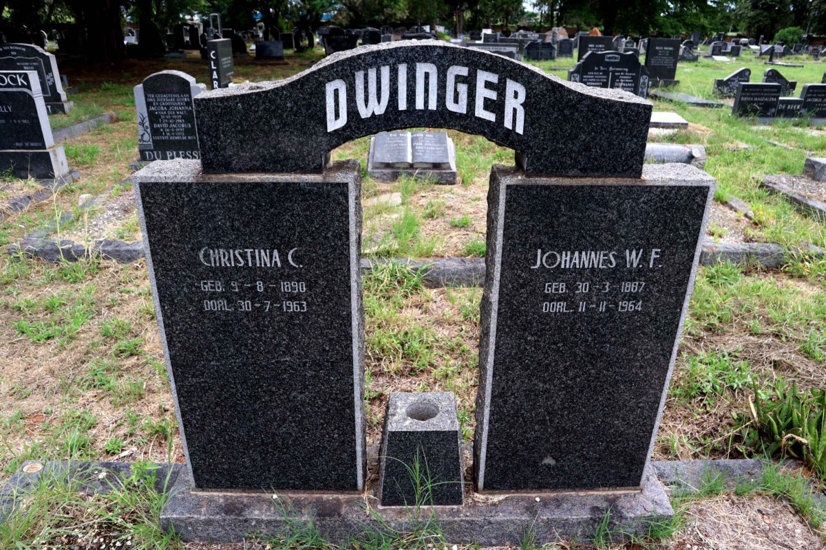 DWINGER Johannes W.F. 1887-1964 & Christina C. 1890-1963