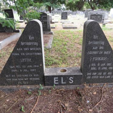 ELS Frikkie 1907-1981 & Lettie 1914-1997