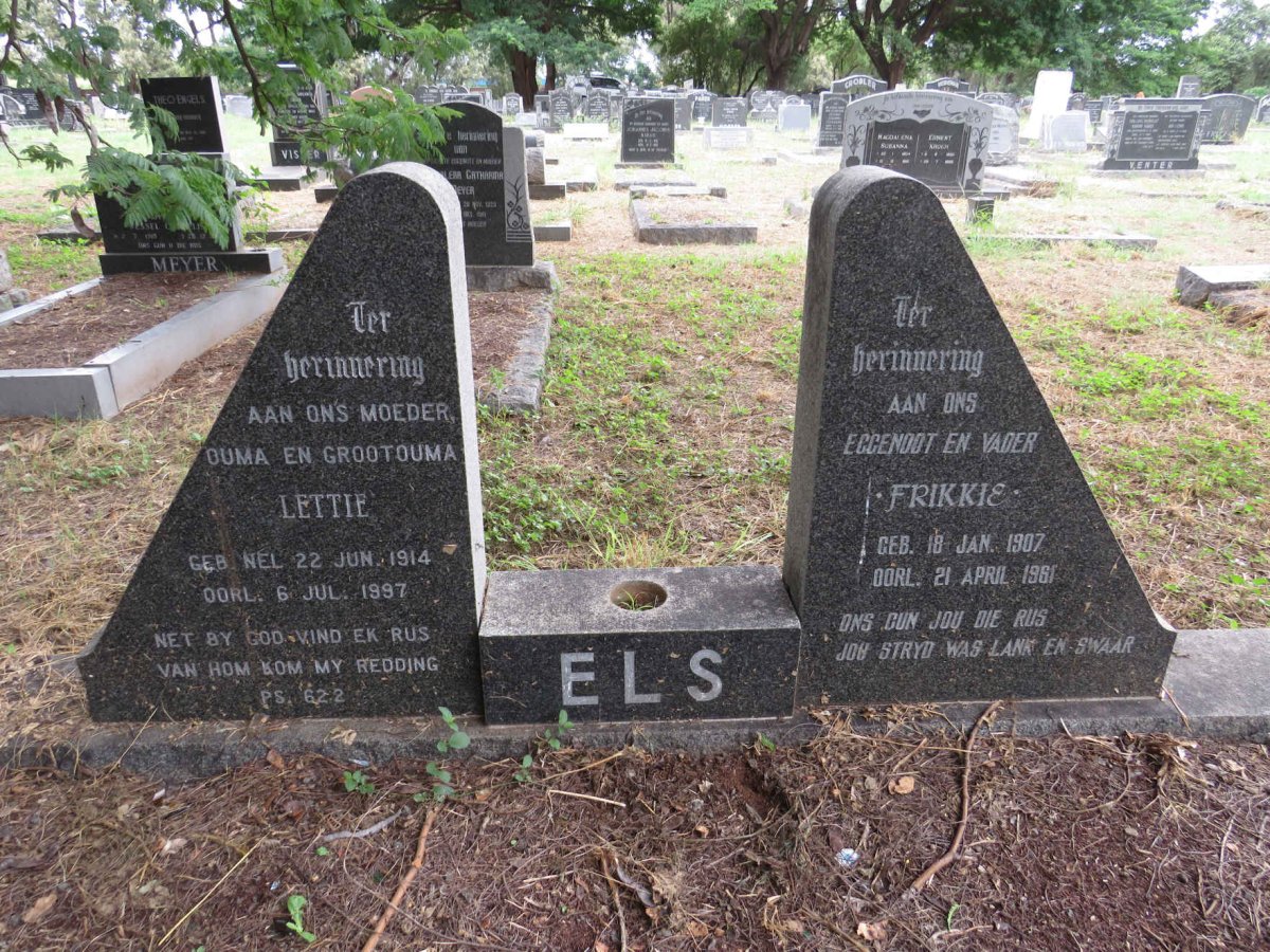 ELS Frikkie 1907-1981 & Lettie 1914-1997