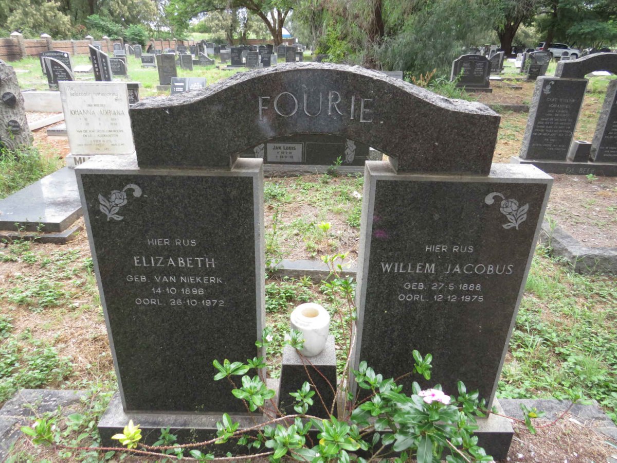 FOURIE Willem Jacobus 1888-1975 & Elizabeth nee VAN NIEKERK 1896-1972
