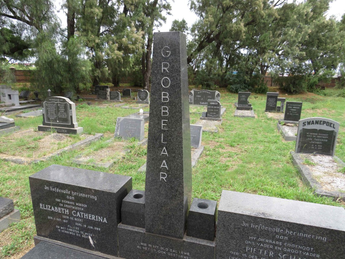 GROBBELAAR Pieter Schalk 1911-1971 & Elizabeth Catherina DE BEER 1917-1989_1