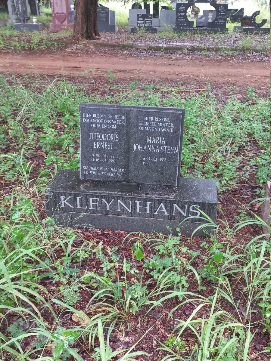 KLEYNHANS Theodoris Ernest 1921-1997 & Maria Johanna STEYN 1933-