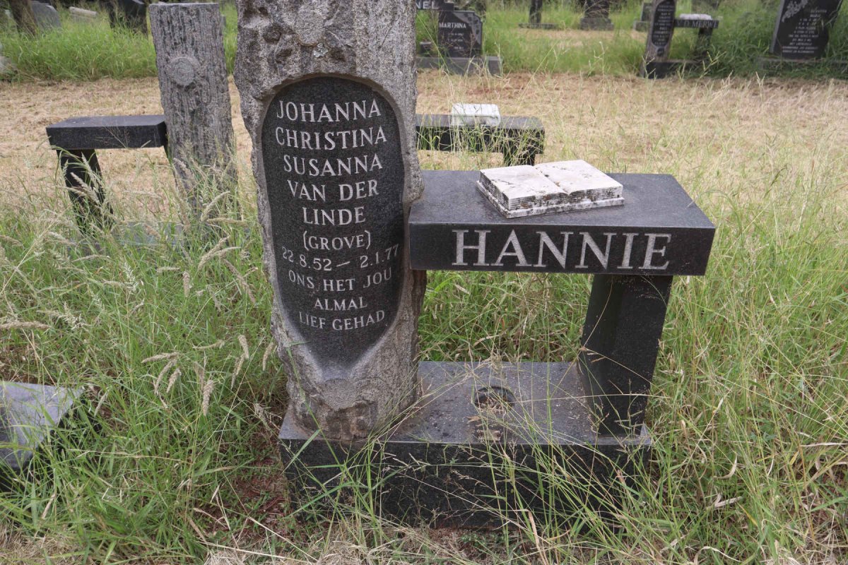 LINDE Johanna Christina Susanna, van der nee GROVE 1952-1977